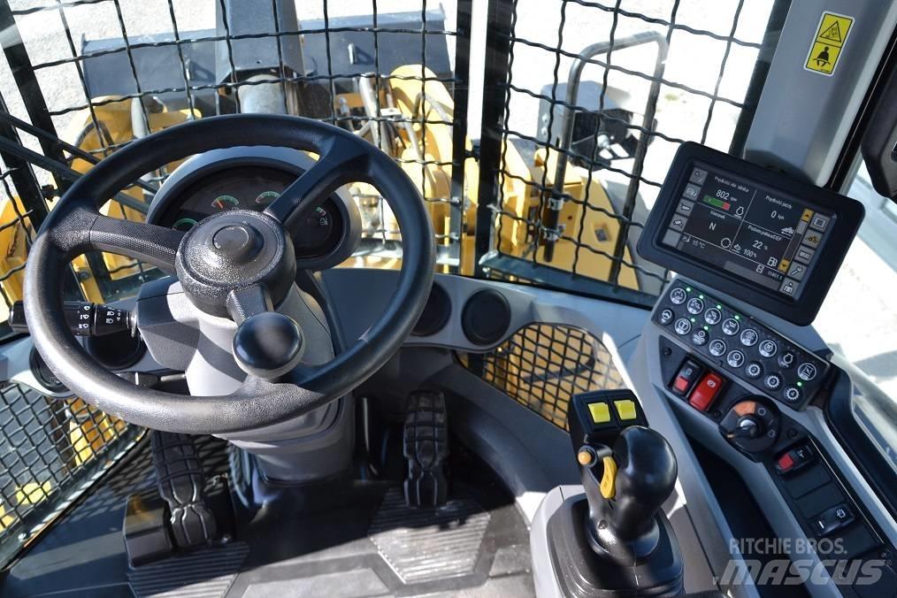 CAT 938 M Kolové nakladače
