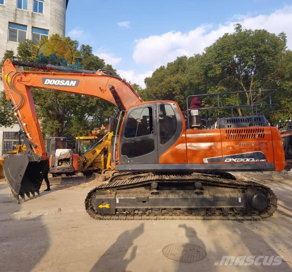 Doosan DX 300 LC Pásová rýpadla