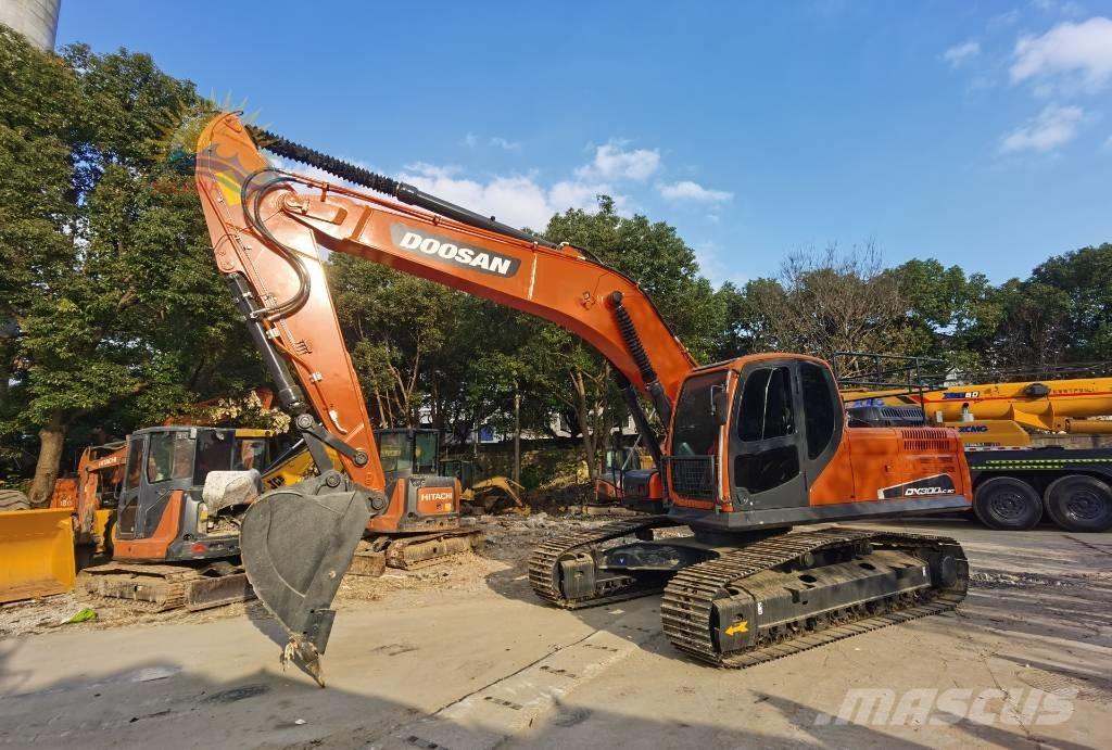 Doosan DX 300 LC Pásová rýpadla