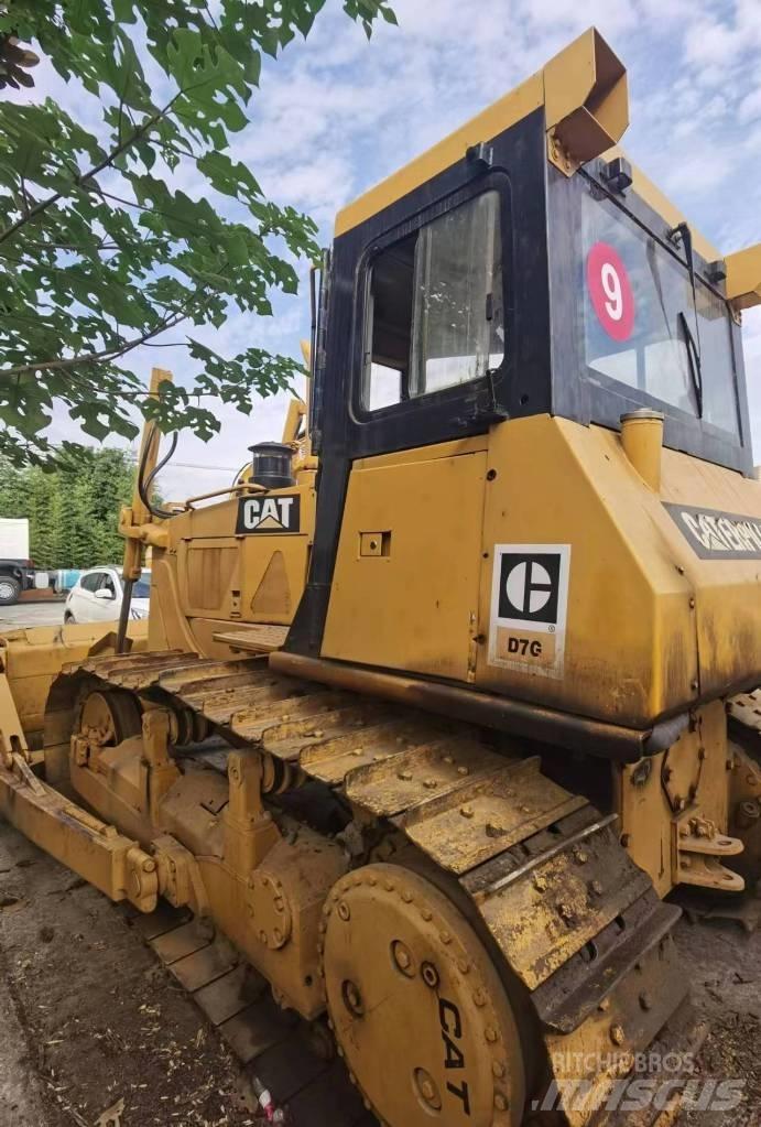 CAT D 7 G Pásové dozery