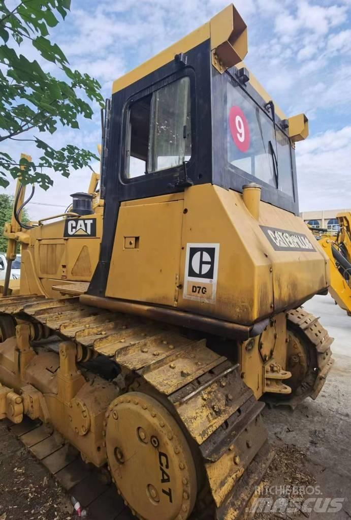 CAT D 7 G Pásové dozery