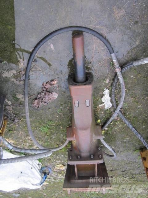 Atlas Copco SB 702 Bourací kladiva / Sbíječky