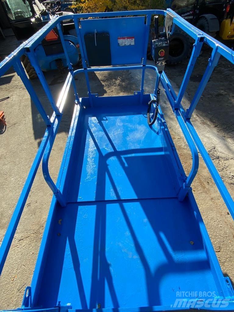 Haulotte Compact 12 Nůžková zvedací plošina