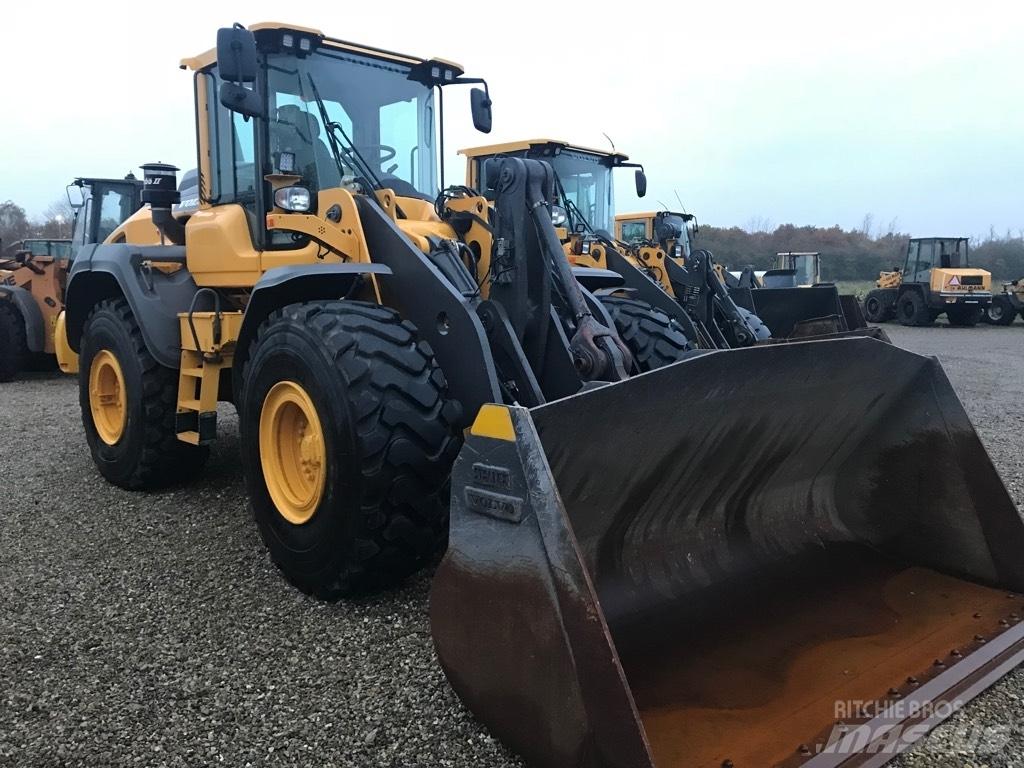 Volvo L120H Kolové nakladače