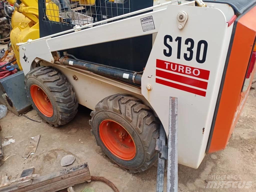 Bobcat S 130 Smykem řízené nakladače