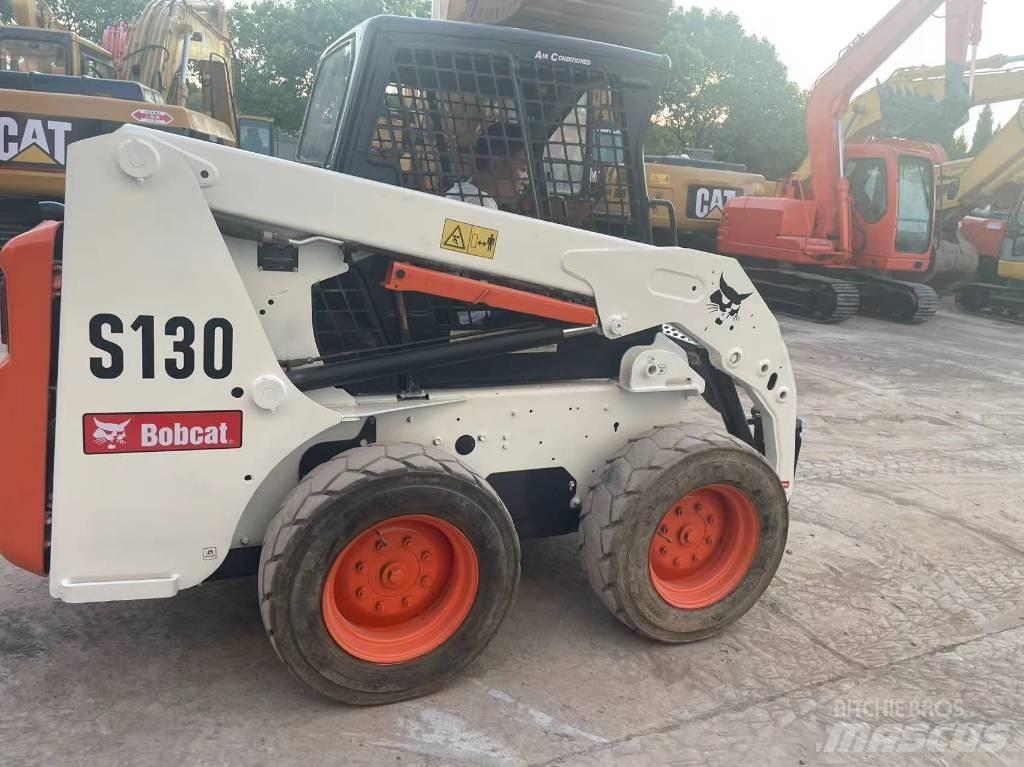 Bobcat S 130 Smykem řízené nakladače