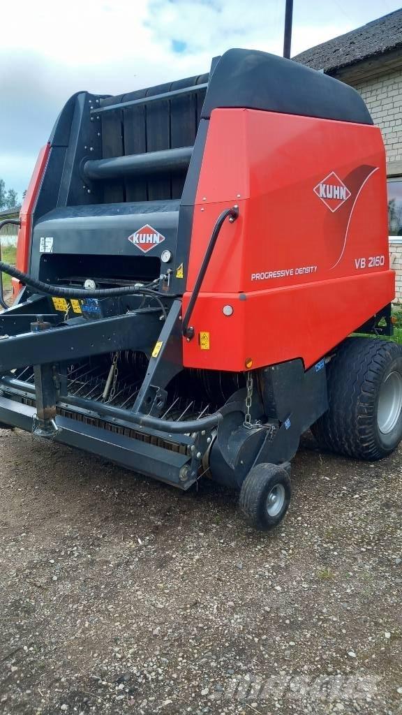 Kuhn VB 2160 Lis na válcové balíky