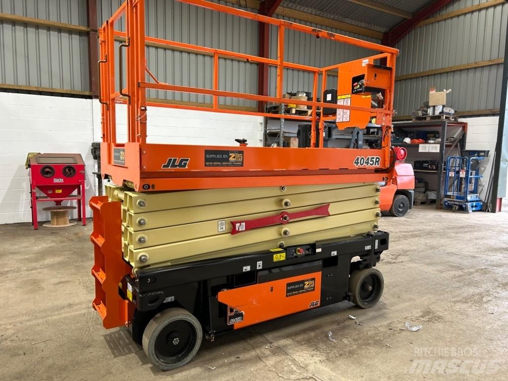 JLG 4045R Nůžková zvedací plošina