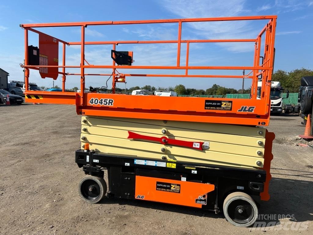 JLG 4045R Nůžková zvedací plošina