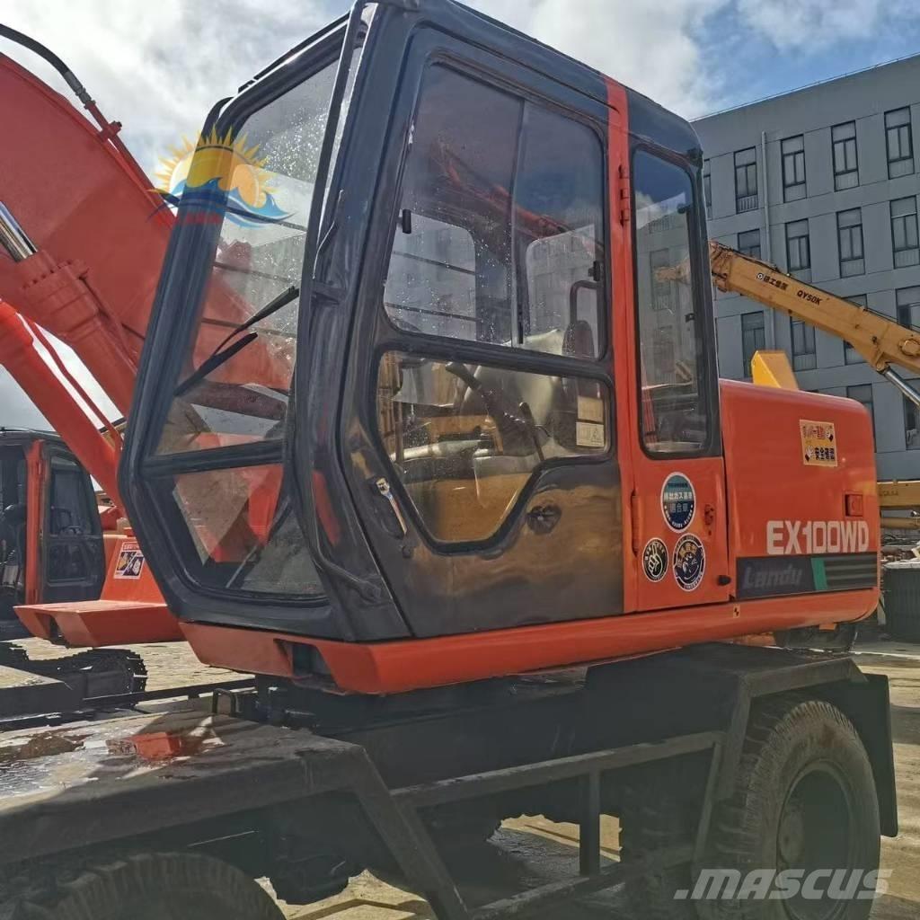 Hitachi EX 100 W D Kolová rýpadla