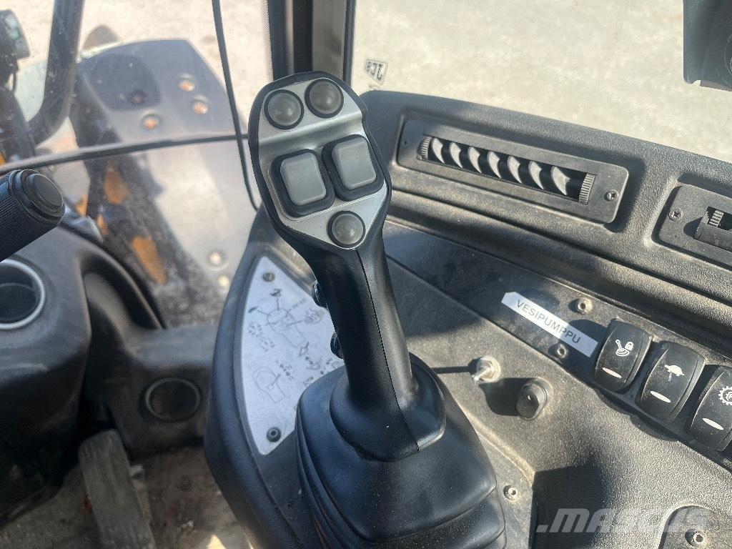 JCB 409 / Myyty, Sold Kolové nakladače