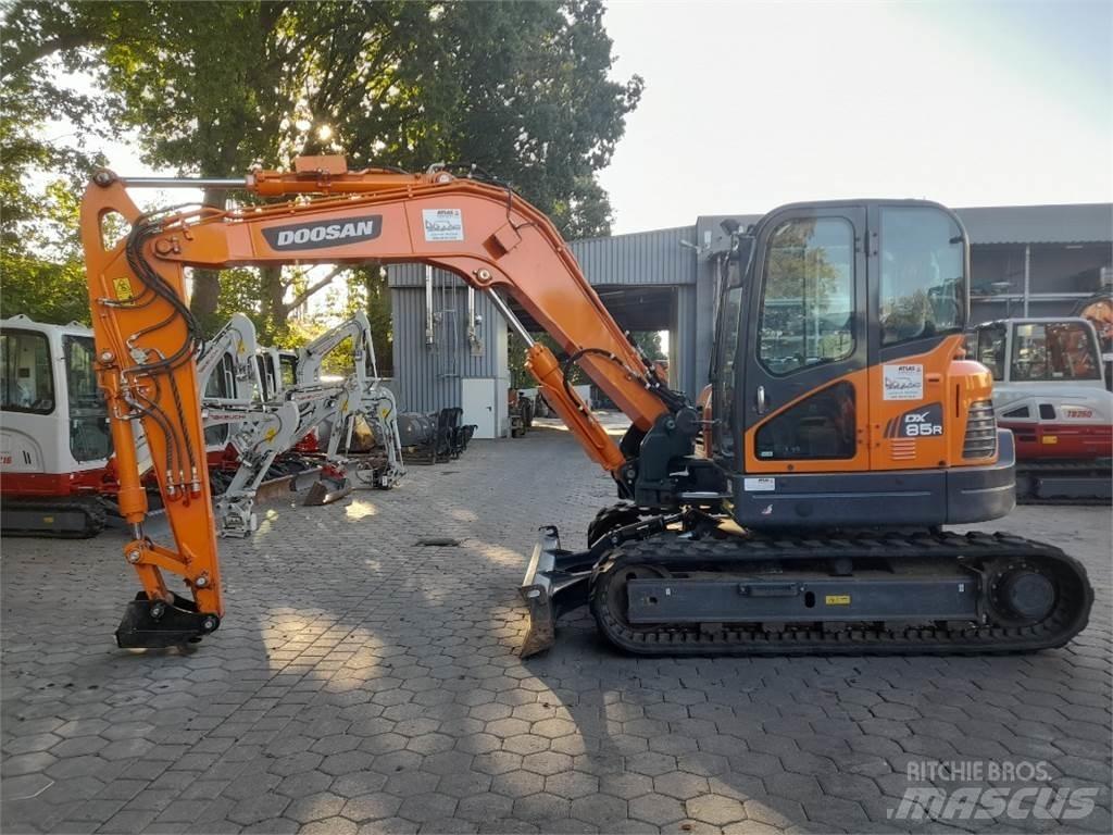 Doosan DX85R-3 Midi rýpadla 7t - 12t