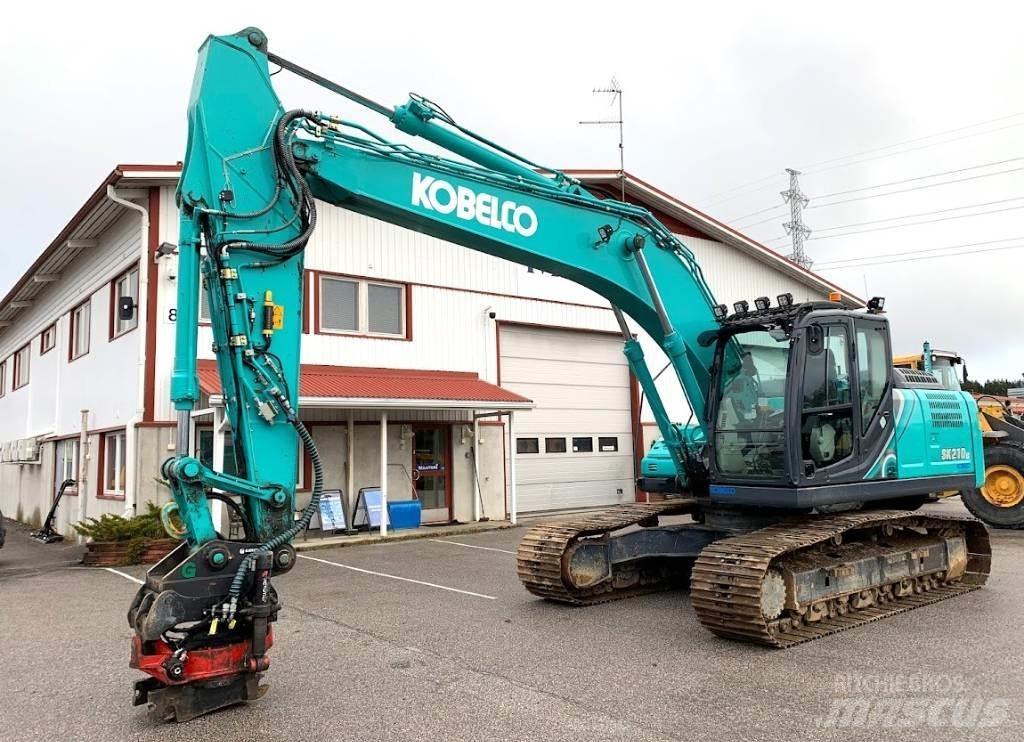 Kobelco SK210LC-10 Pásová rýpadla