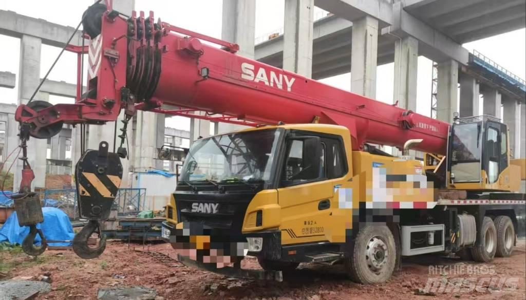 Sany STC250S Univerzální terénní jeřáby
