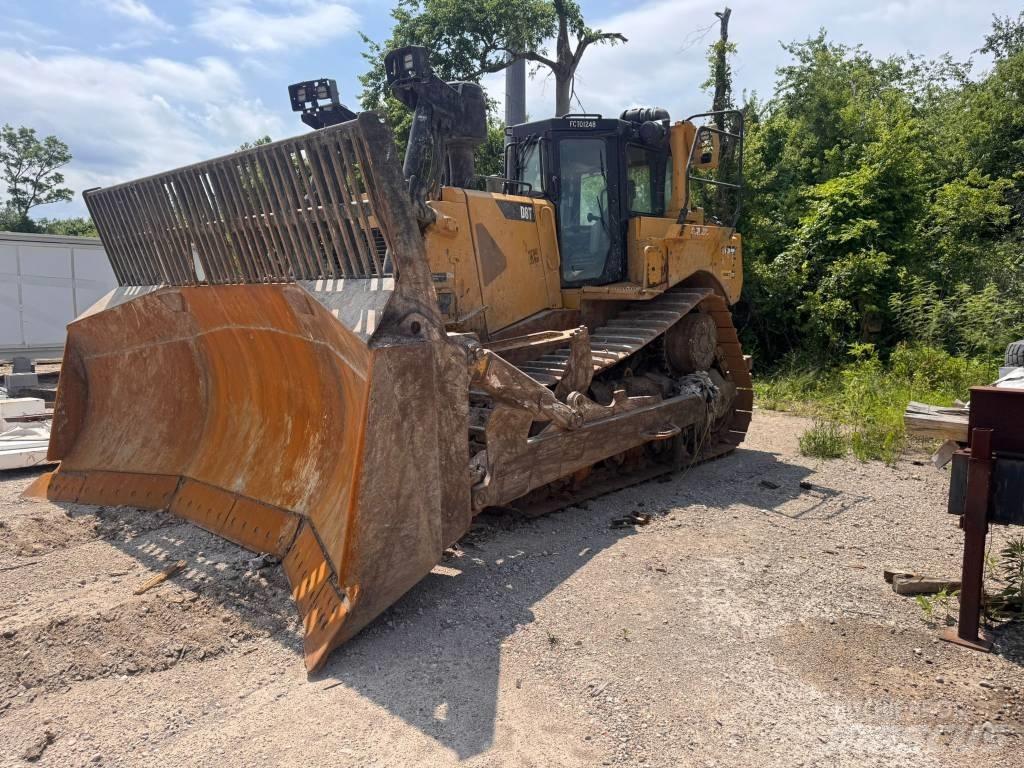 CAT D 8 T Pásové dozery