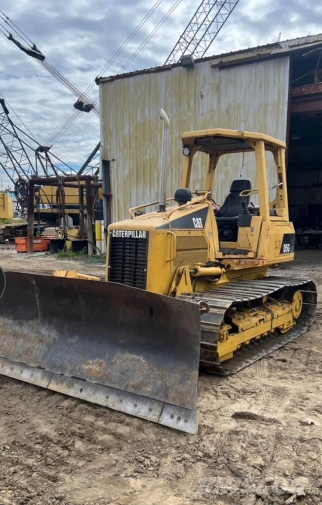 CAT D 5 G LGP Pásové dozery