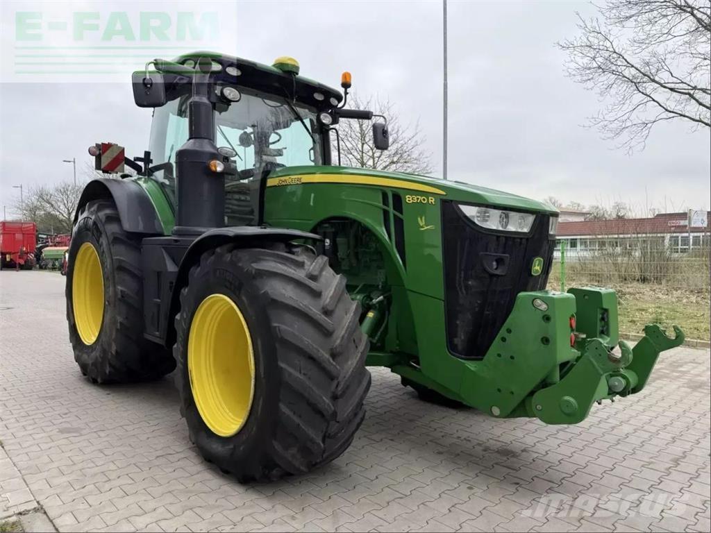 John Deere 8370 r Traktory