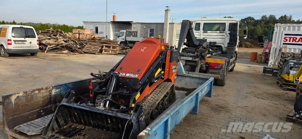 Ditch Witch SK 800 Mininakladače