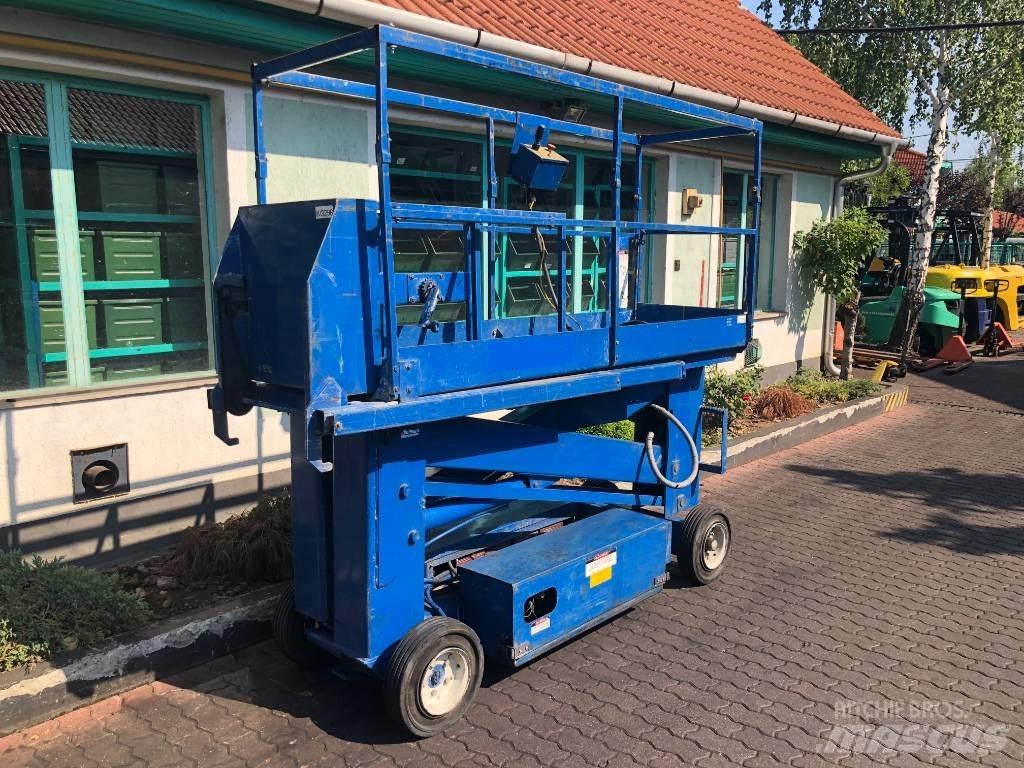 UpRight SL20   V-3296 Vertikální sloupové výtahy