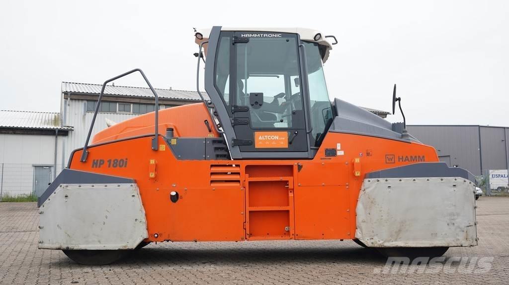 Hamm HP 180I Pneumatikové válce