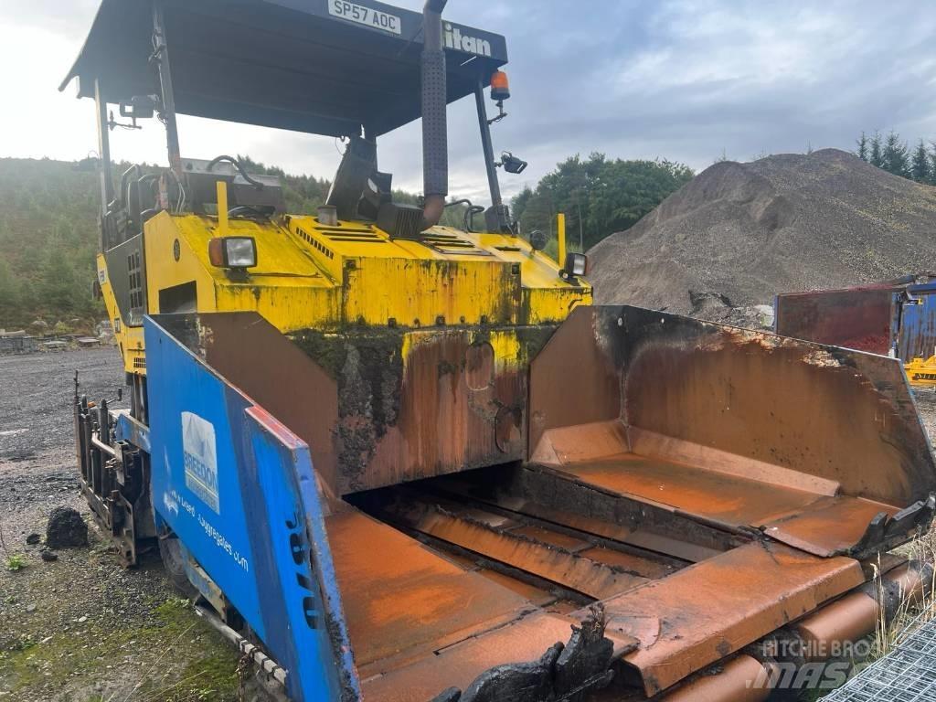 Titan 6870 Paver Finišery