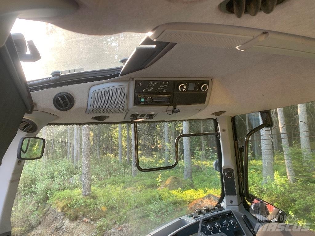 Valtra N 174 Traktory