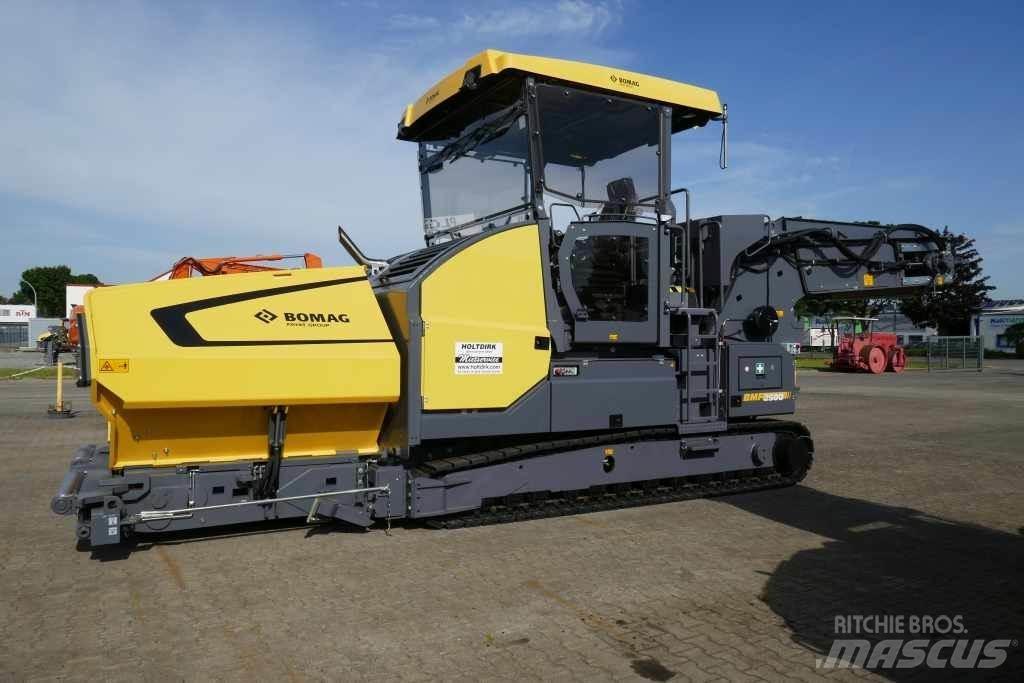 Bomag BMF 2500 M Dávkovače, podavače