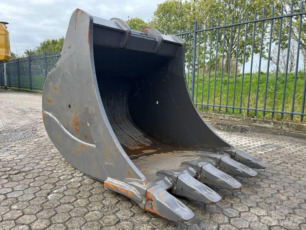 Volvo EC355 Bucket Lopaty