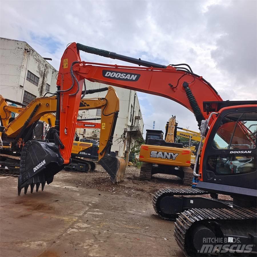 Doosan DX300 Pásová rýpadla