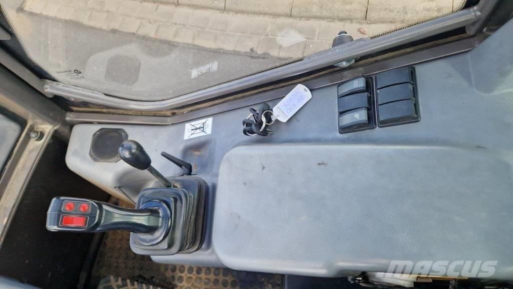 Mecalac AX 850 Kolové nakladače