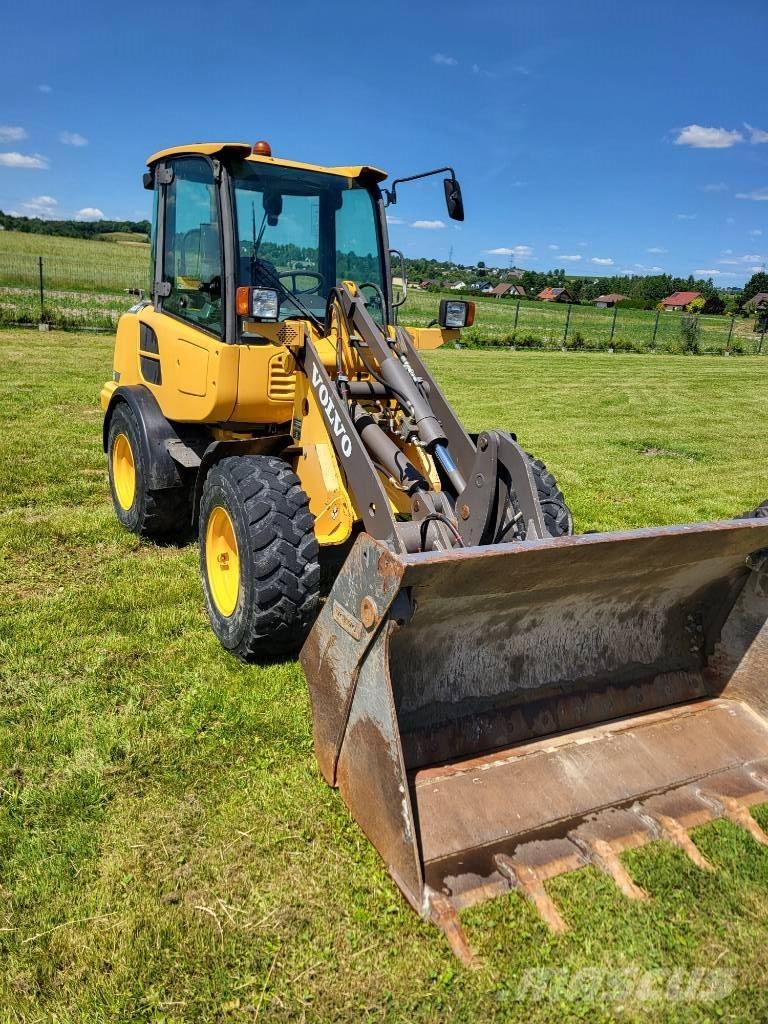 Volvo L 25 F Kolové nakladače