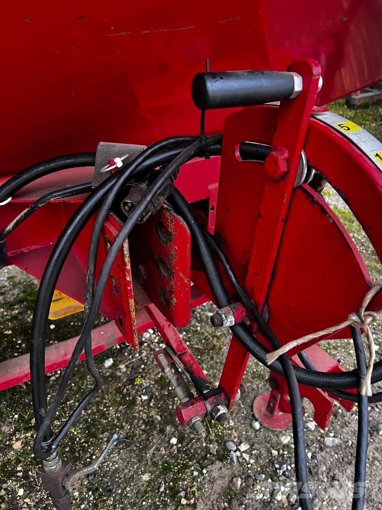 Bredal B 2 Rozmetadla chlévské mrvy