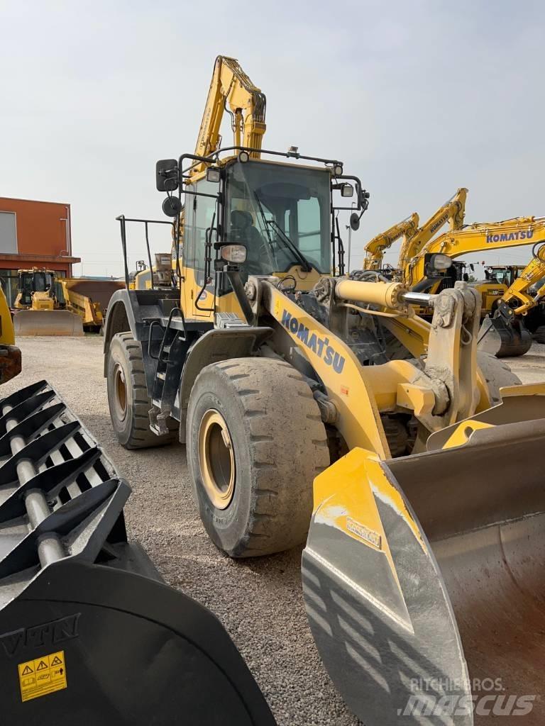 Komatsu WA 380-8 Kolové nakladače