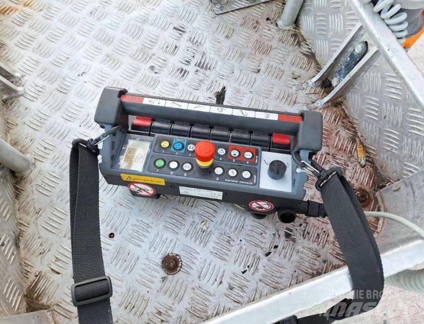 JLG X 26 J Plus Kompaktní samohybné kloubové plošiny