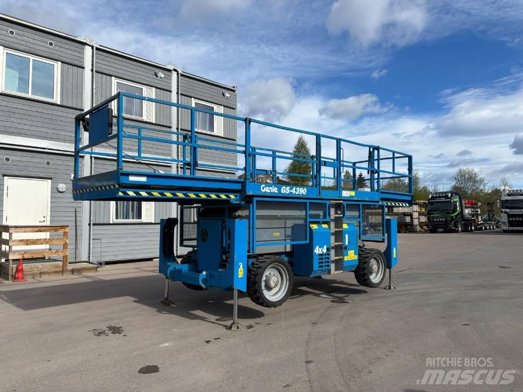 Genie GS 4390 RT Nůžková zvedací plošina