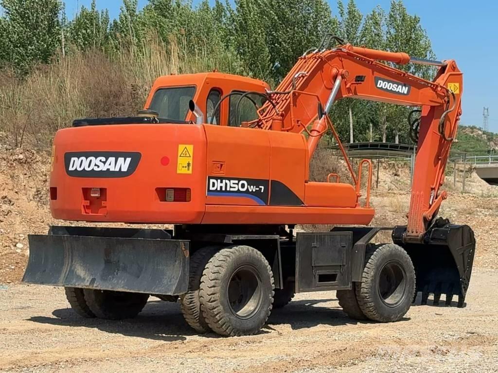 Doosan DH150 W-7 Kolová rýpadla