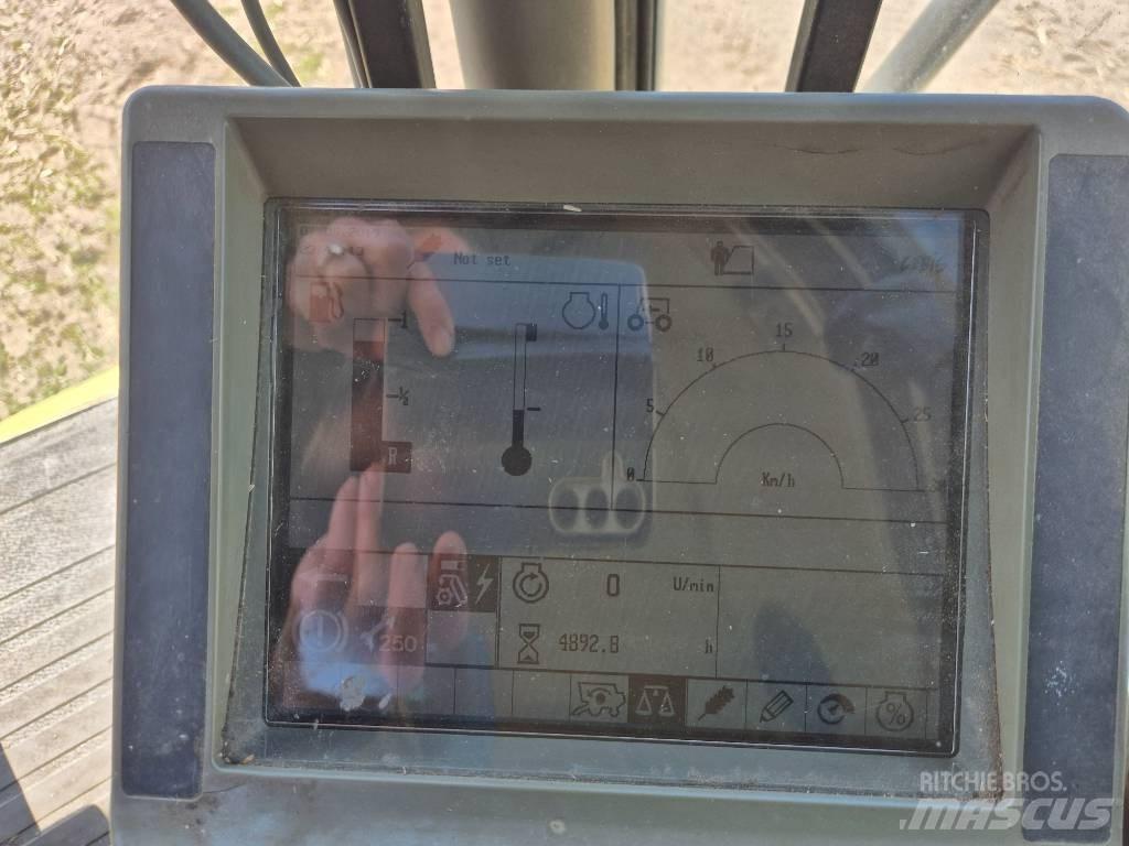 CLAAS Lexion 480 Sklízecí mlátičky