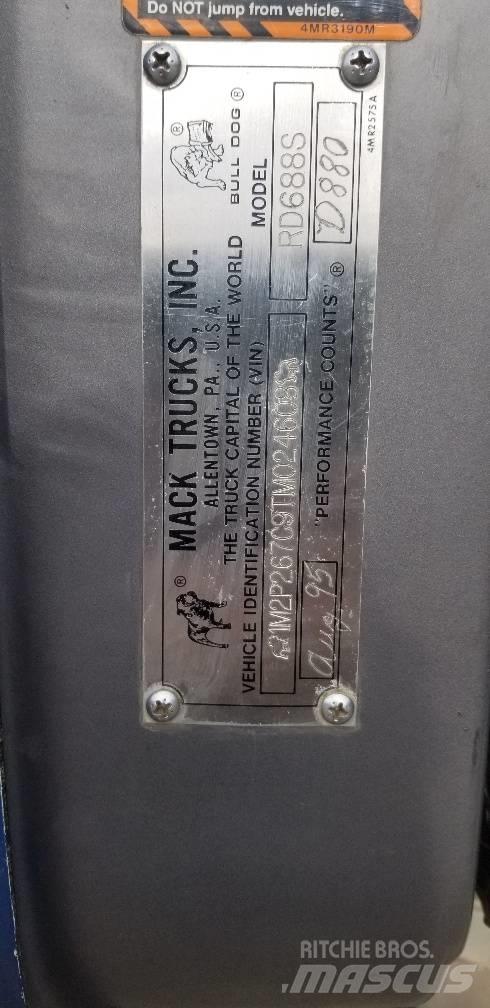 Mack RD 688 S Sklápěče