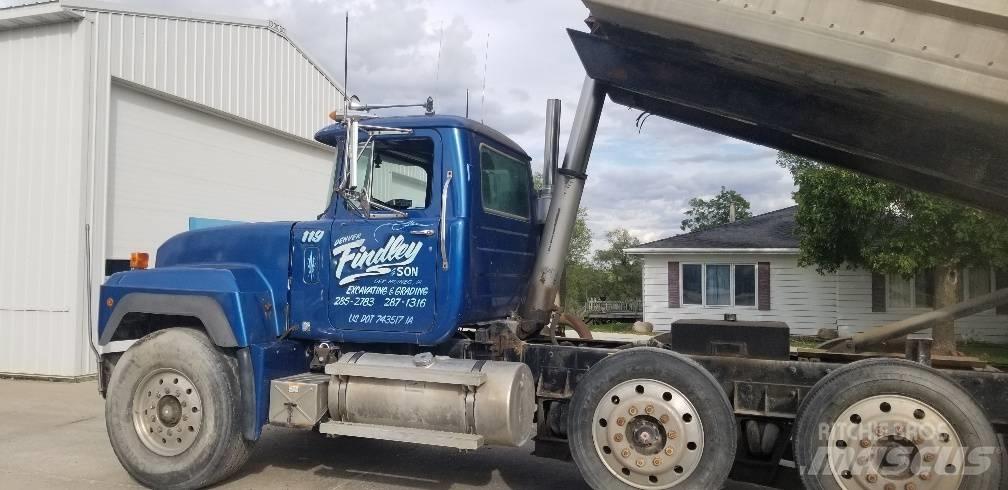 Mack RD 688 S Sklápěče