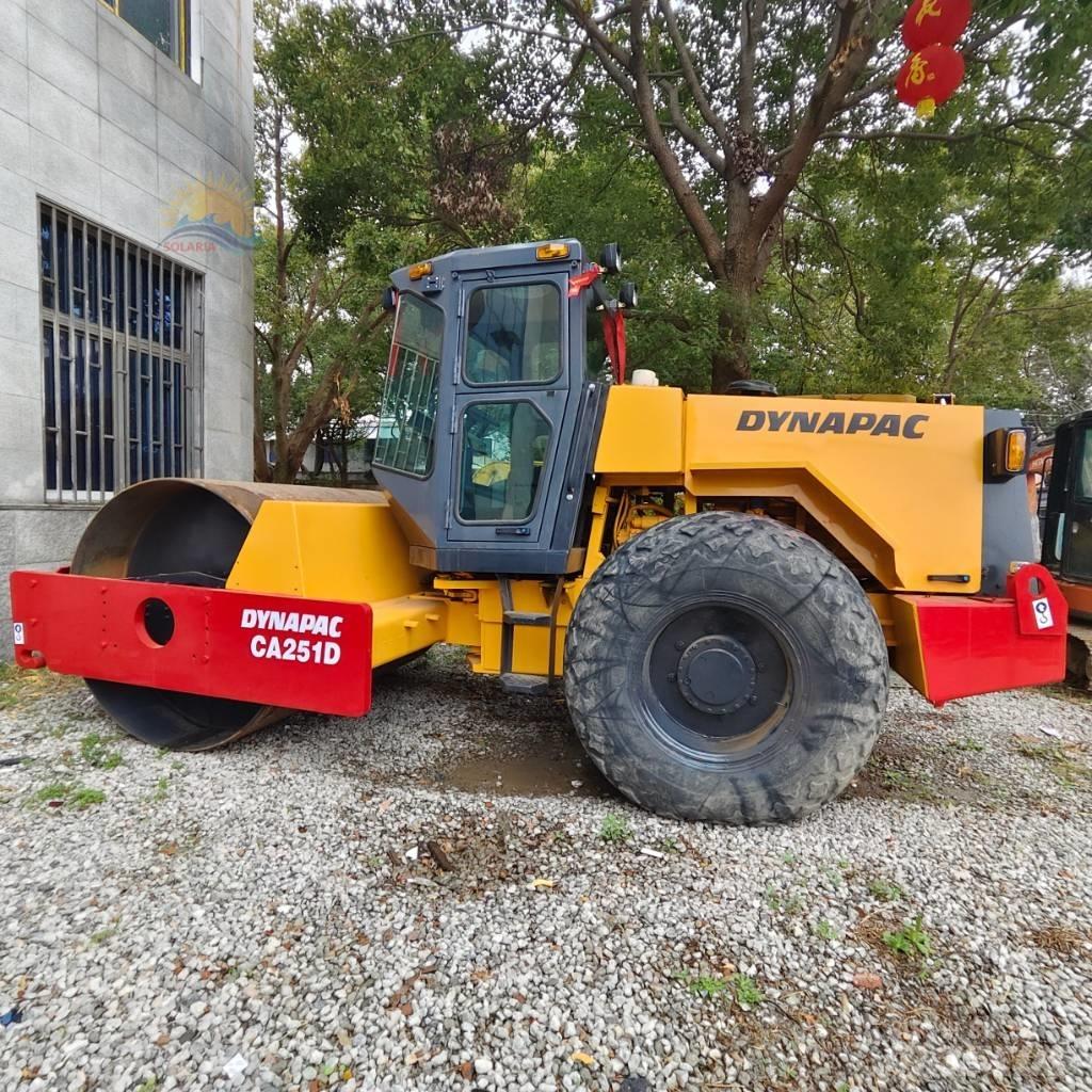 Dynapac CA 251 D Tahačové válce