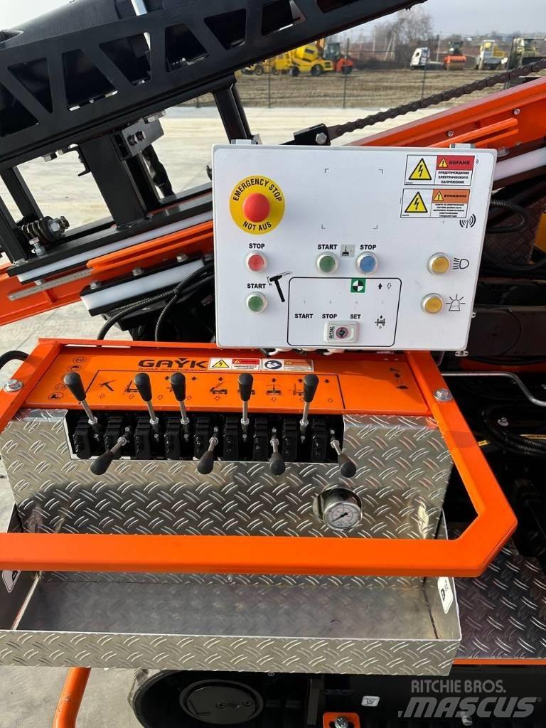  Gayk HRE 3000 Hydraulická beranidla na zatloukání pilotů
