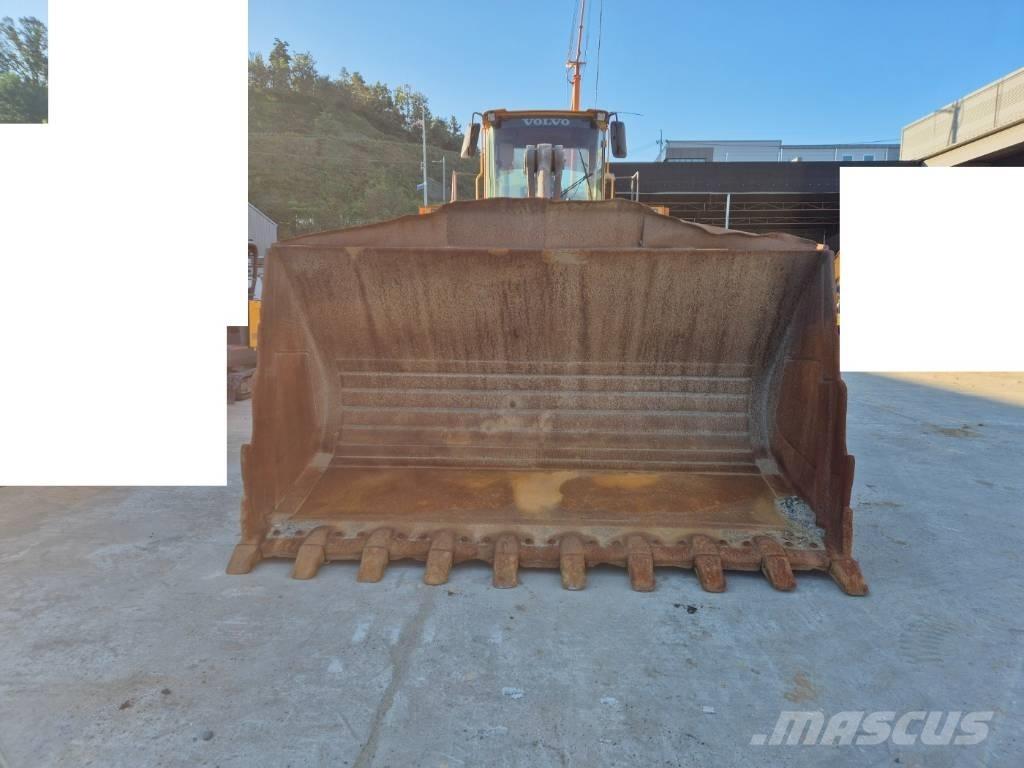 Volvo L 180 E Kolové nakladače