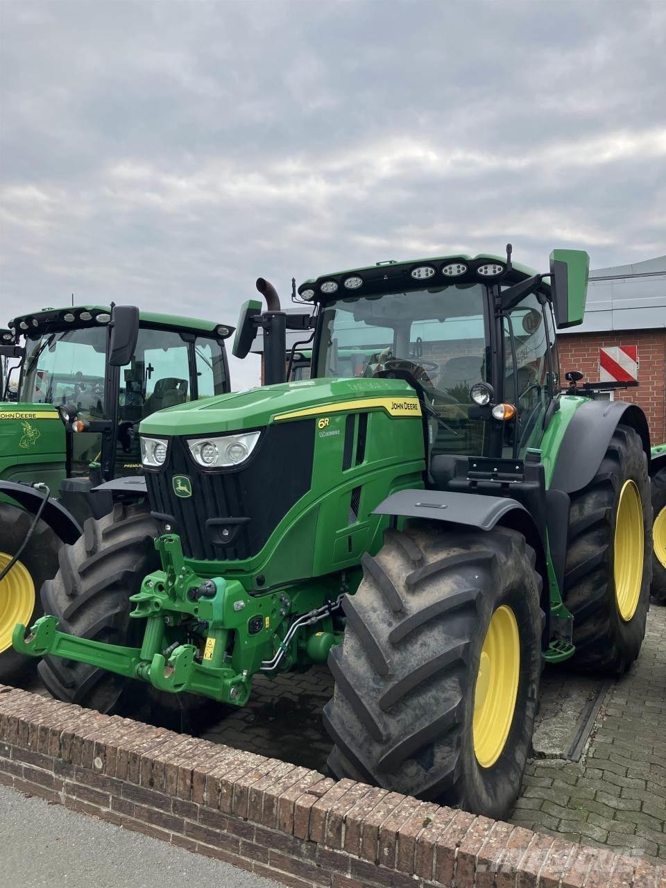 John Deere 6R 215 Traktory