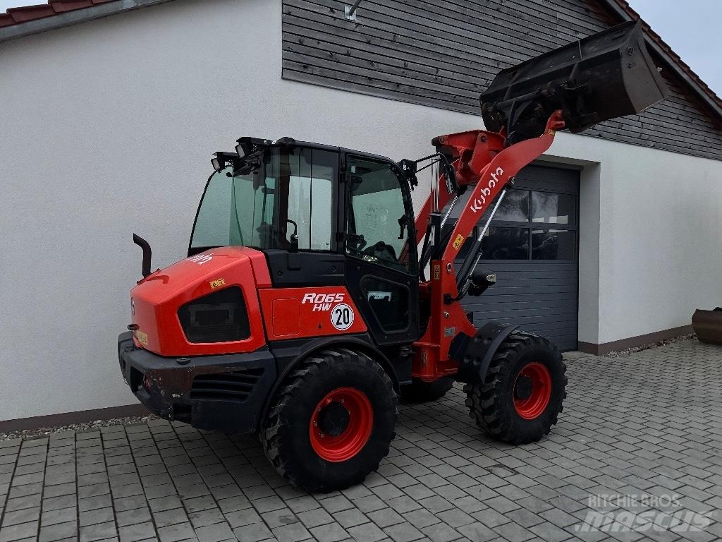 Kubota R 065 Kolové nakladače