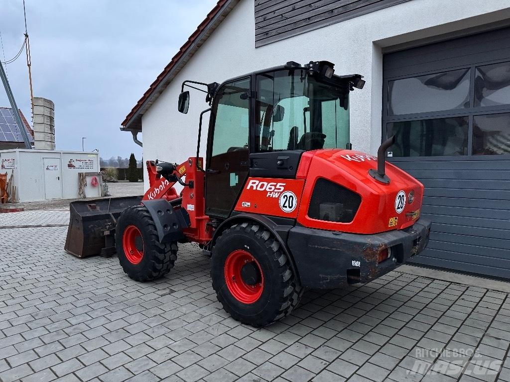 Kubota R 065 Kolové nakladače