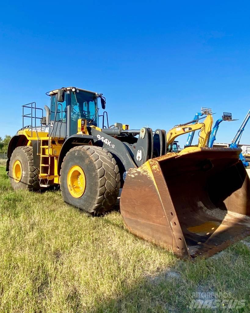 John Deere 844 K Kolové nakladače