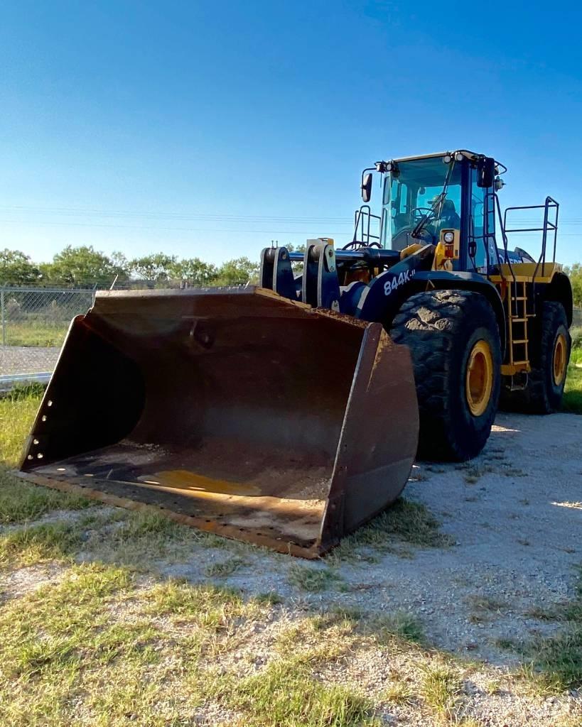 John Deere 844 K Kolové nakladače