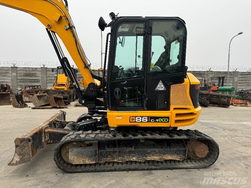 JCB 86 C-1 Midi rýpadla 7t - 12t
