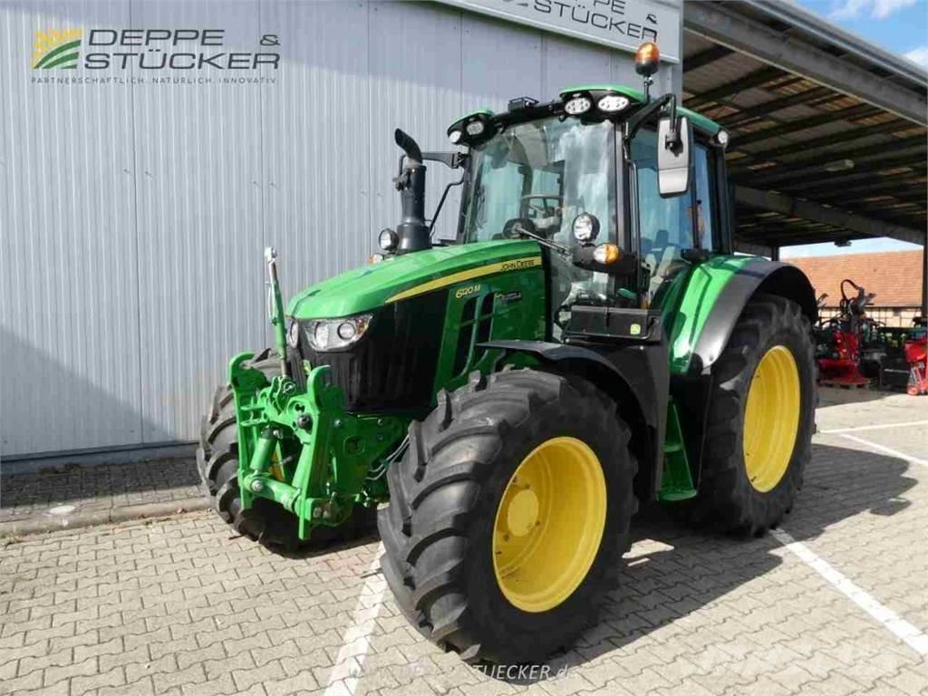 John Deere 6120M Traktory