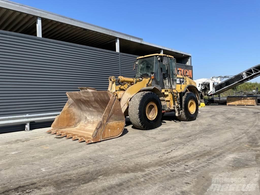 CAT 966H Kolové nakladače